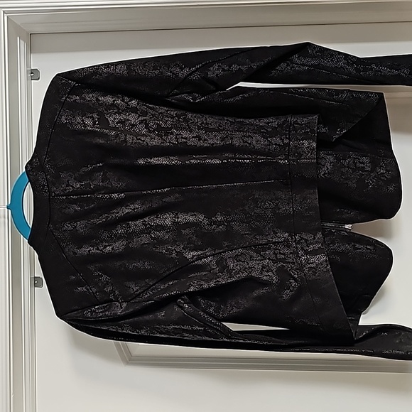 NWOT Torrid size 0 Studio Ponte Knit Snake Skin Moto Jacket - Picture 3 of 8